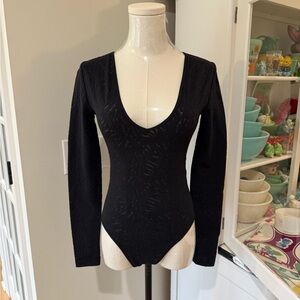 Aritzia Babaton black bodysuit